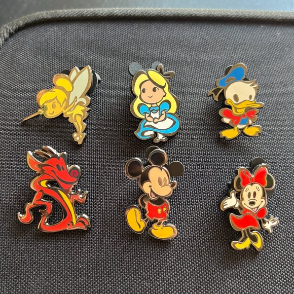 Lot of 6 Disney Mystery Trading Pins *Authentic* - Picture 1 of 2